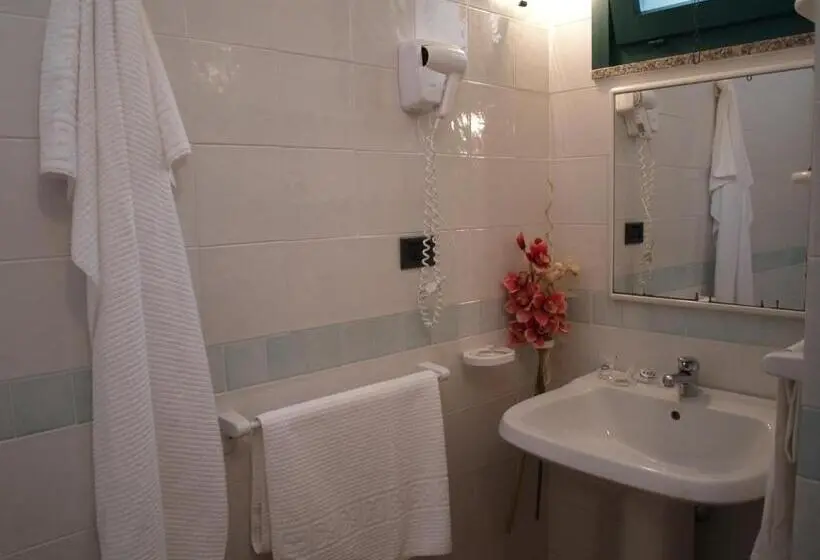 اتاق استاندارد سه نفره, Club Esse Cala Bitta