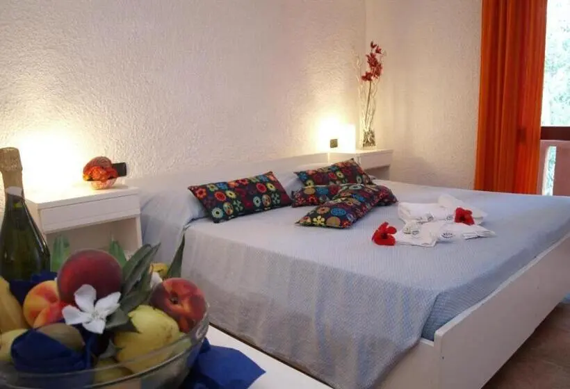 اتاق استاندارد سه نفره, Club Esse Cala Bitta