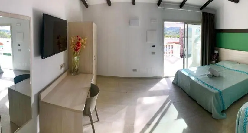 اتاق سوپریور سه تخته, Club Esse Cala Bitta