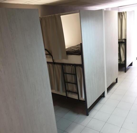 공동 객실, Albergue Porta Real No Bike Storage