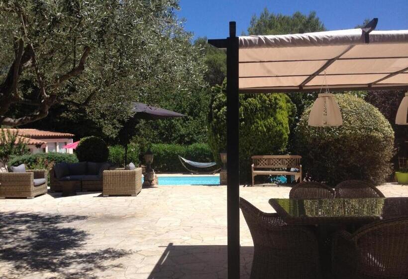 标准间, B&b Les Grillons