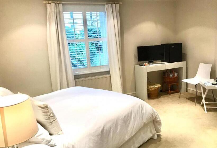 Стандартный Номер Нижний Этаж, College View