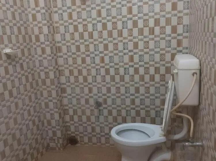 Deluxe Neljän Hengen Huone, Goroomgo Sandhya Guest House Digha