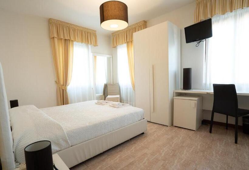 高级大房间, Sirena