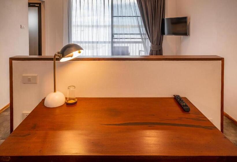 اتاق استاندارد با چشمانداز رودخانه, The Riviera Champasak