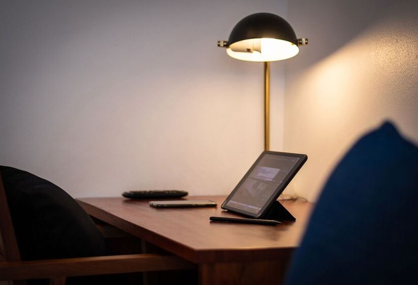 اتاق استاندارد با چشمانداز رودخانه, The Riviera Champasak