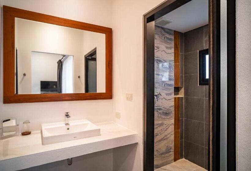 اتاق استاندارد در طبقه همکف, The Riviera Champasak