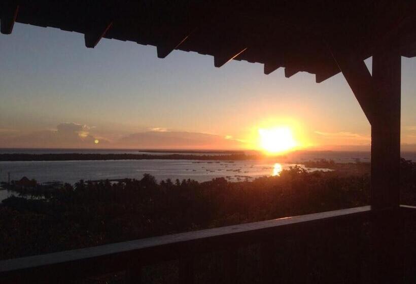 Deluxe Bungalow, Cocohuts