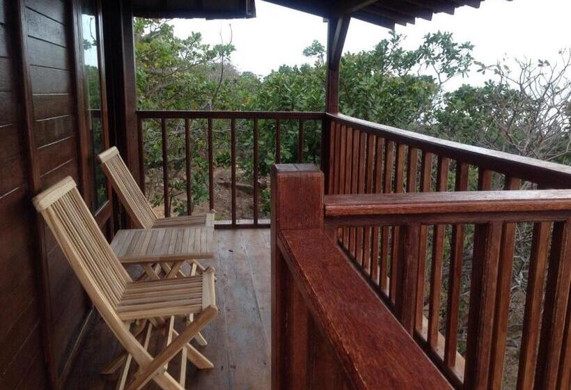 Deluxe Bungalow, Cocohuts