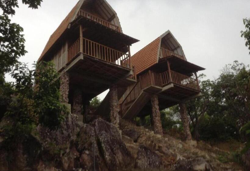 Deluxe Bungalow, Cocohuts