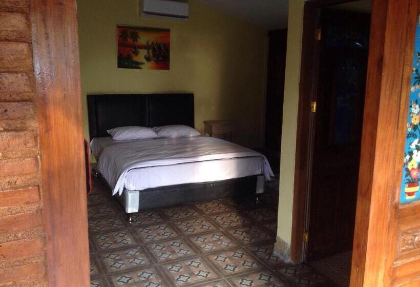 Superior Rum, Cocohuts