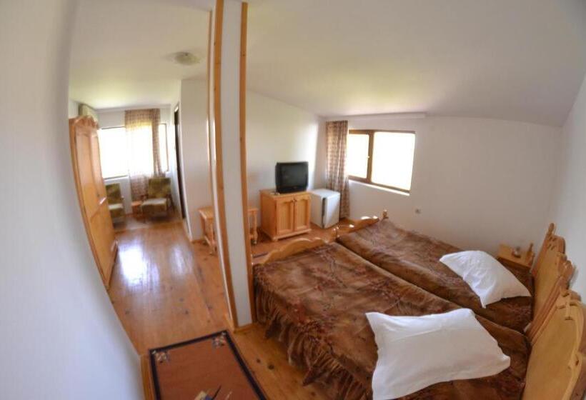 غرفة إقتصادية, Complex Amazon