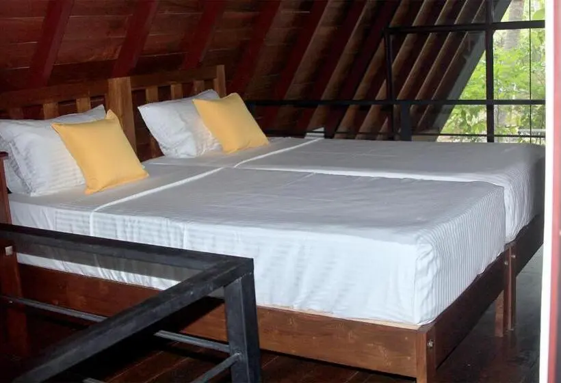 デラックスバンガロー, Elegant Hamlets Home Stay