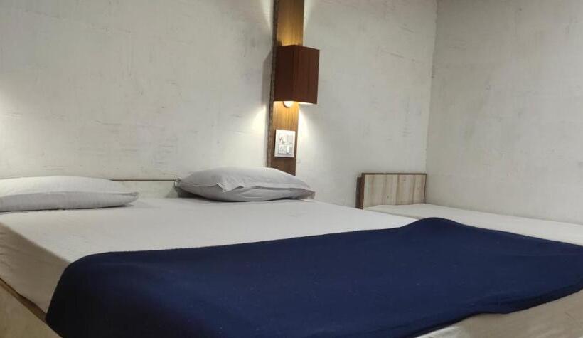 디럭스 룸, Bungalow Resort Panorama Matheran