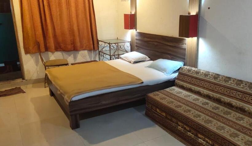 디럭스 패밀리 룸, Bungalow Resort Panorama Matheran