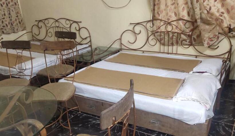 디럭스 패밀리 룸, Bungalow Resort Panorama Matheran