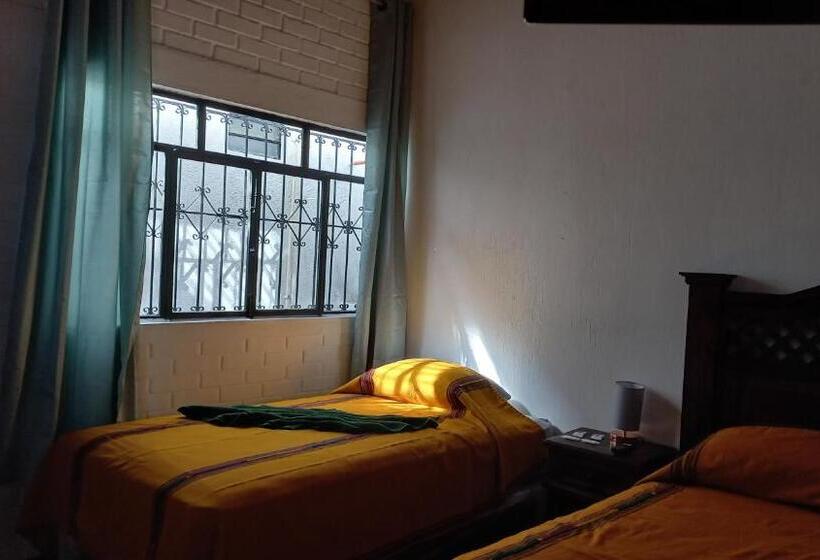 اتاق استاندارد با سرویس بهداشتی مشترک, Hospedaje El Viajero Antigua Ll