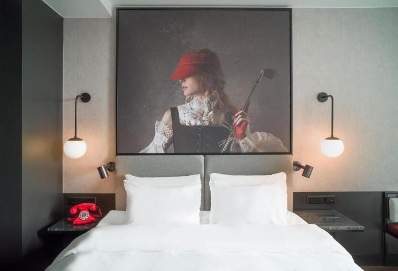 Номер Стандарт, Radisson Red , Oslo Airport
