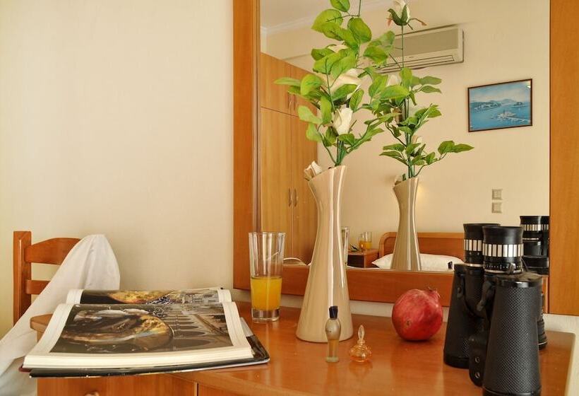 استودیوی استاندارد, Lido Sofia Holidays