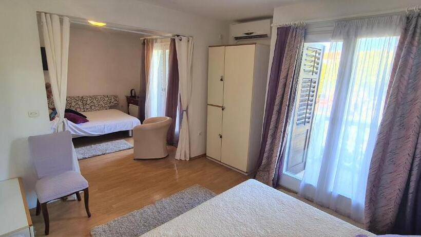 4인용 스탠다드 룸, Guest House Villa Ines Annex