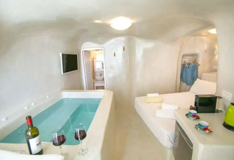 خانه 1 خوابه, White Cave House