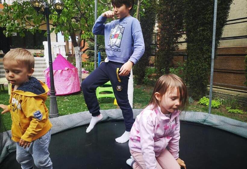 اتاق استاندارد سه نفره, Complex Marinn Costinesti