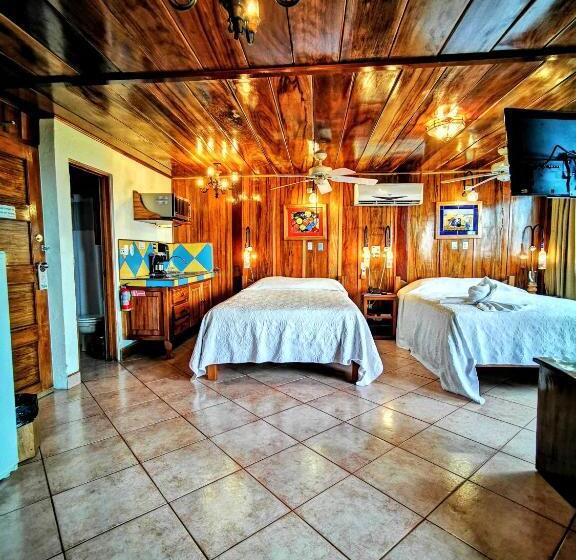 패밀리 스튜디오, Costa Verde