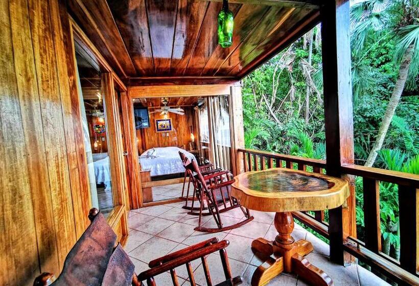 패밀리 스튜디오, Costa Verde