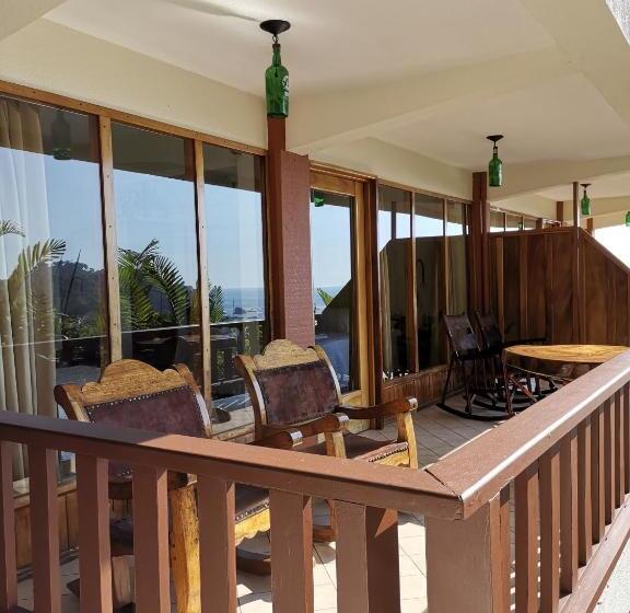 패밀리 스튜디오, Costa Verde