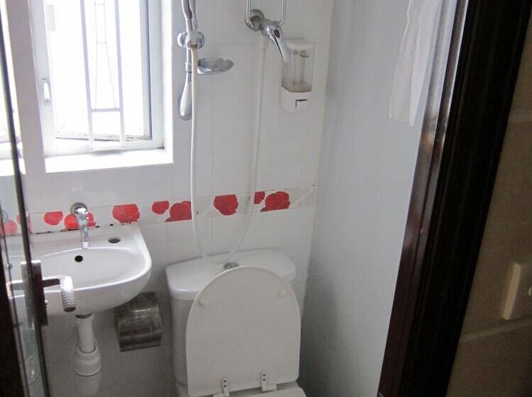 اتاق استاندارد یک نفره, Delta Lounge