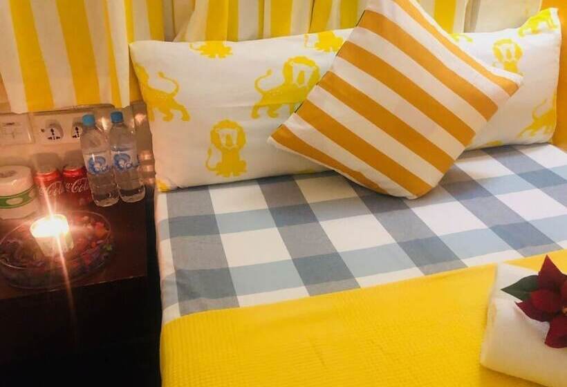 اتاق استاندارد, Delta Lounge