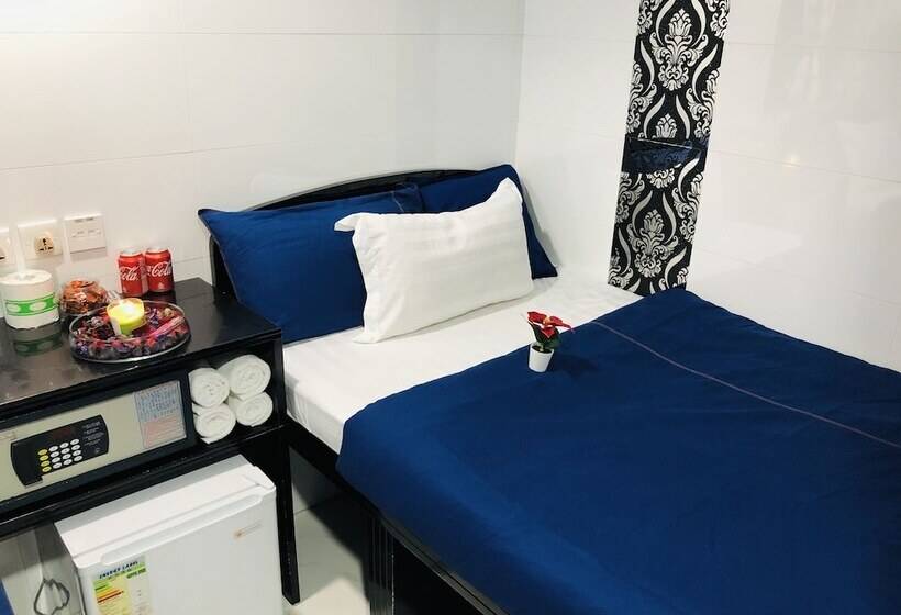 اتاق استاندارد, Delta Lounge