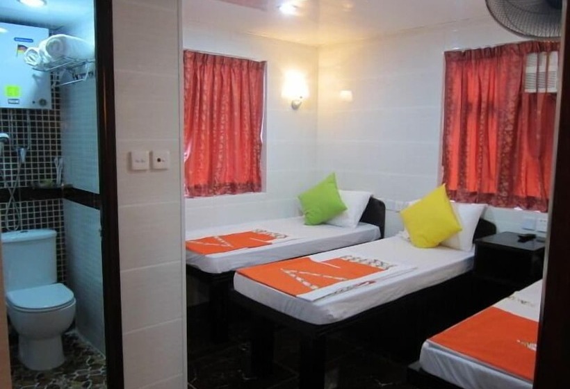 اتاق استاندارد سه نفره, Delta Lounge