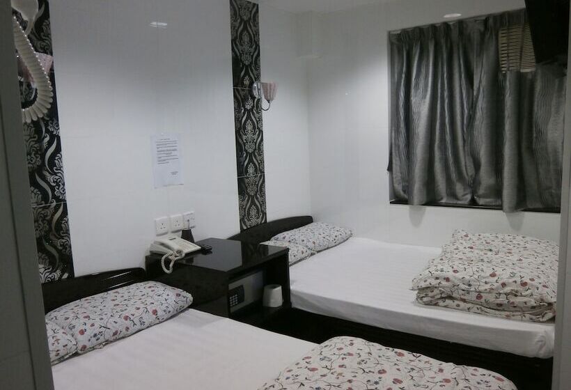 اتاق استاندارد سه نفره, Delta Lounge