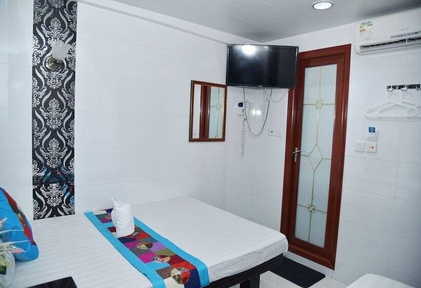 اتاق استاندارد, Delta Lounge