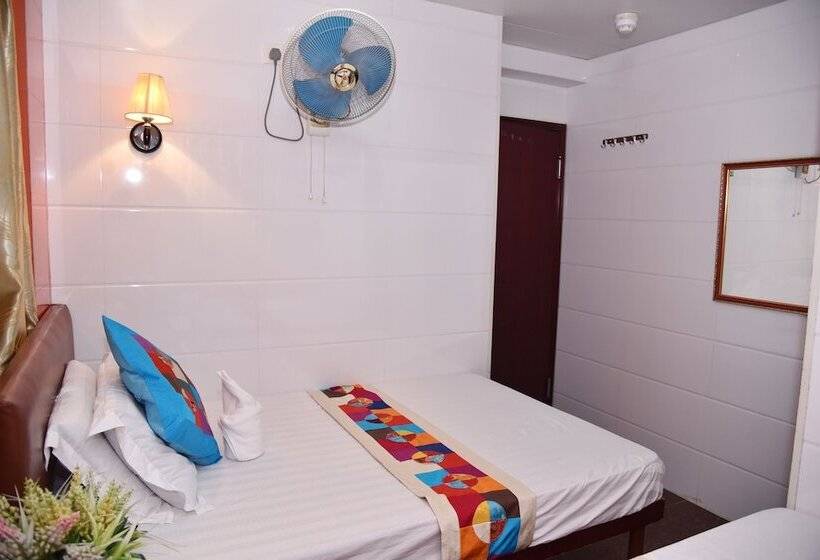 اتاق استاندارد, Delta Lounge