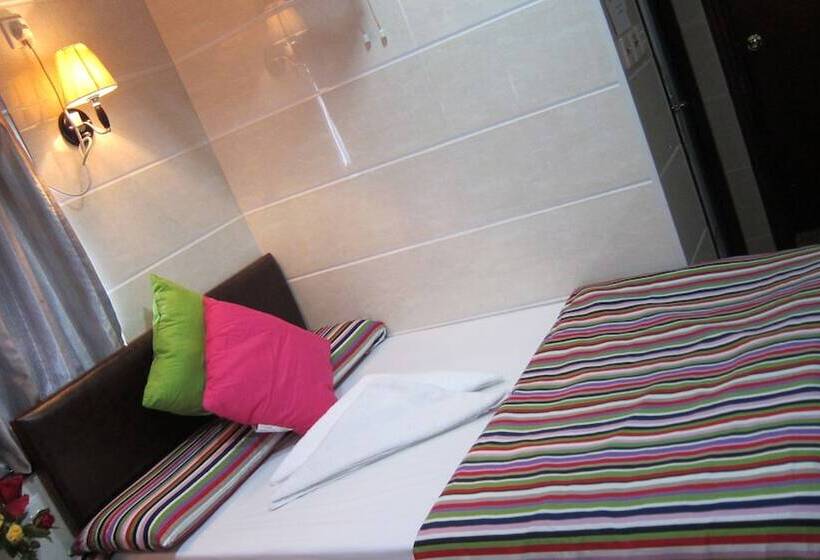 اتاق استاندارد, Delta Lounge