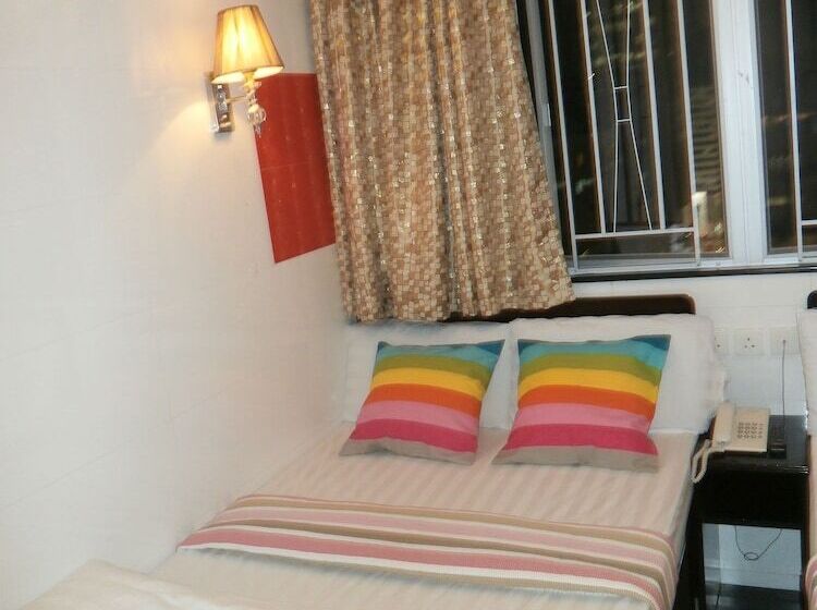 اتاق استاندارد, Delta Lounge