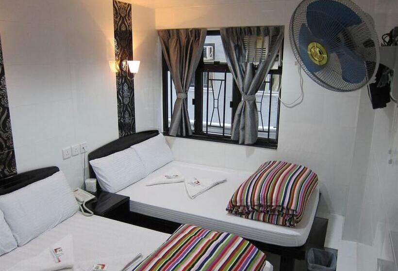 اتاق خانوادگی, Delta Lounge