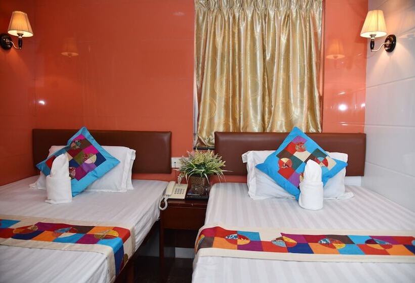 اتاق خانوادگی, Delta Lounge