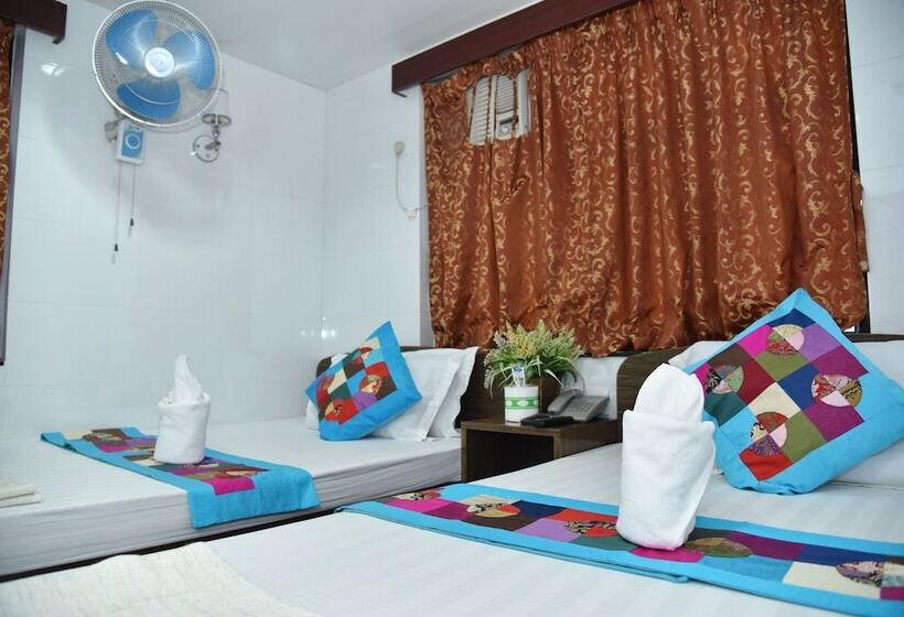 اتاق خانوادگی, Delta Lounge