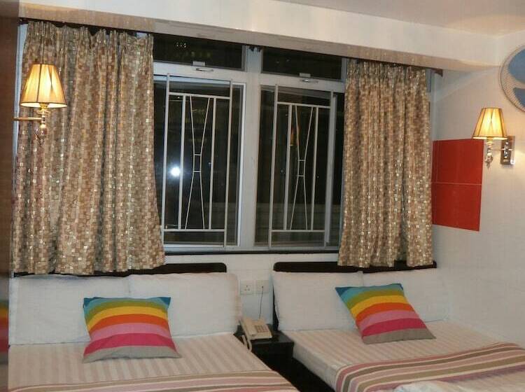 اتاق خانوادگی, Delta Lounge