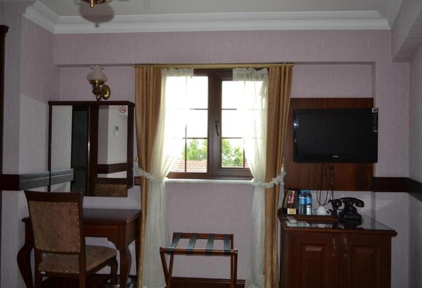 Romantic Room Sea View, Divalis