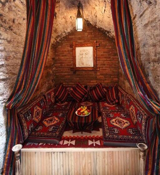 اتاق استاندارد, Divalis