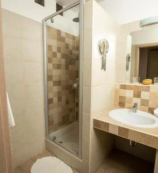 Standardzimmer, Dóm
