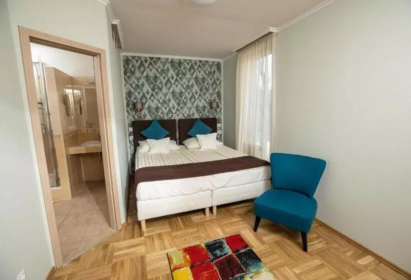 Standardzimmer, Dóm