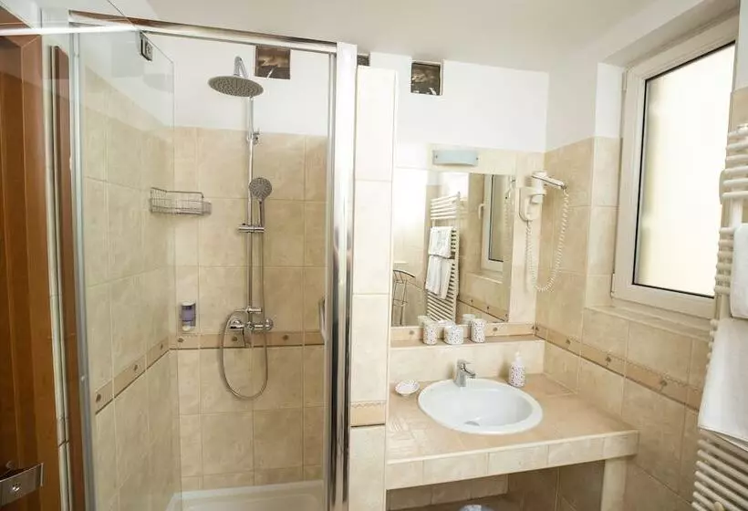 Suite, Dóm
