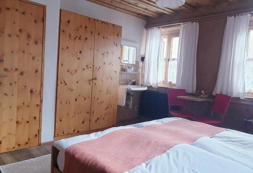 Номер Стандарт, Palazzo Mysanus Samedan