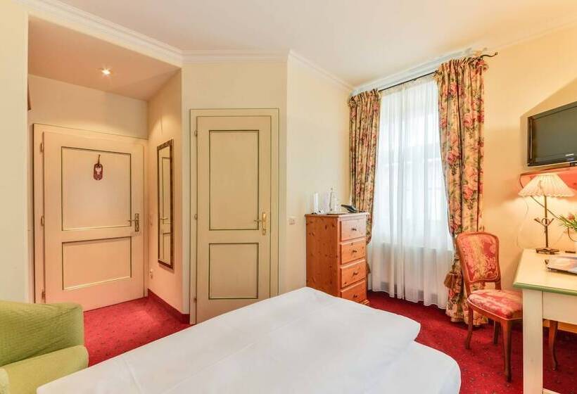 חדר קומפורט יחיד, Post Murnau