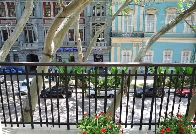 Suite with Terrace, Queen Valery